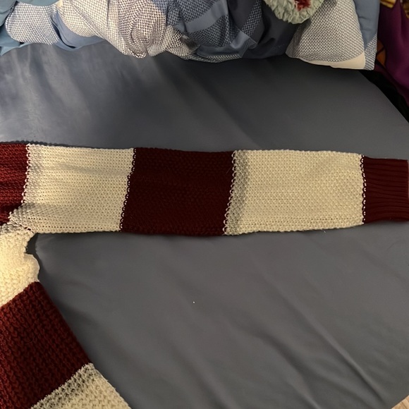 Comfy Sweater with nice striped pattern - Picture 4 of 6